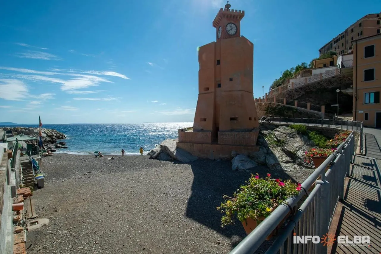 Apartment Appartamento E Mansarda Al Mare Rio Marina